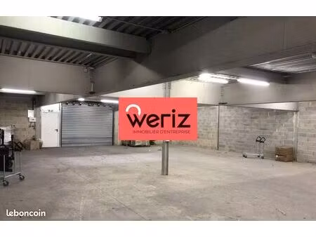 local industriel 900 m²