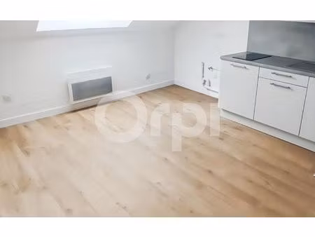 location appartement  m² t-2 à thieux  650 €