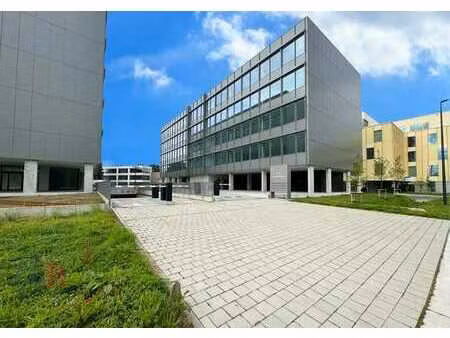 1.000 m² duurzame kantoren aan the loop op amper 2 km van...