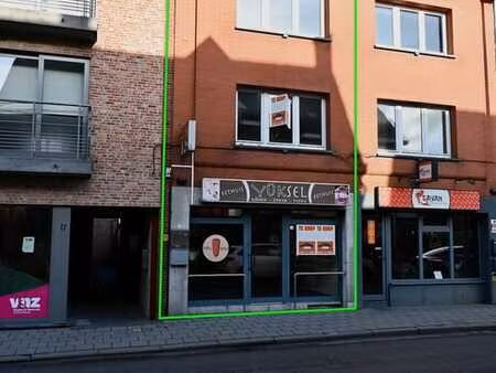 handelspand + duplexappartement .