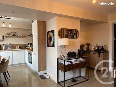 appartement 4 pièces 64 m²