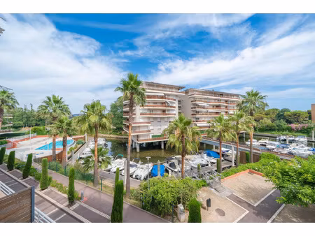 exclusivité orion immobilier dans une marina privé