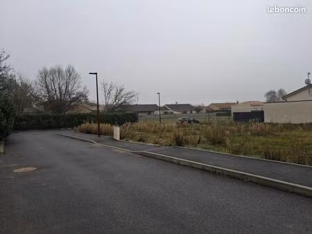 terrain 450 m² saint uze