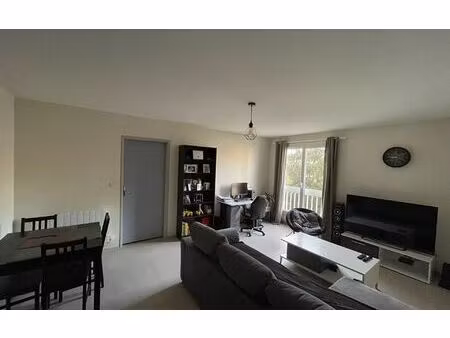 location appartement  m² t-2 à saint-jean-de-braye  673 €