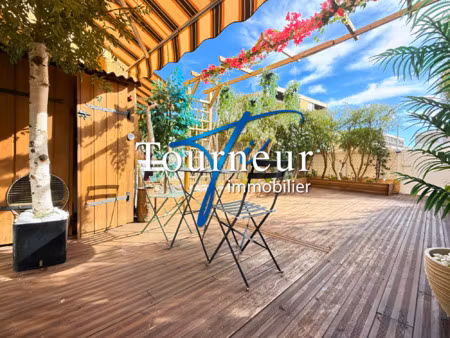 sanary sur mer centre a deux pas de tout t2 en rdj expo sud