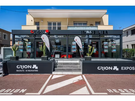 fonds de commerce restaurant avec terrasse et studio empla