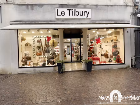 a louer à cognac coeur de ville - local commercial de 124m2