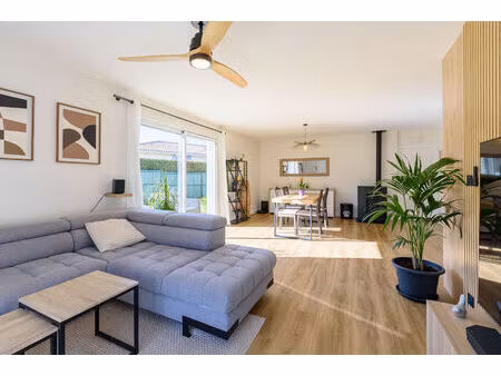 maison 3 chambres + 1 bureau + 2 salles d'eau