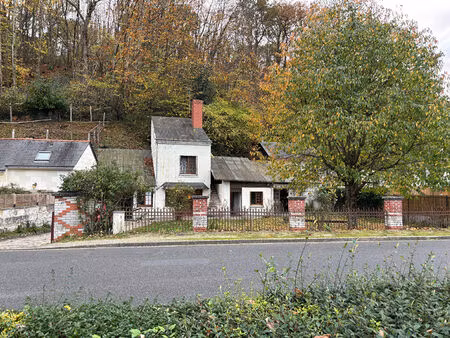 maison en coteau atypique 1 chambre avec jardin