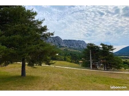 terrain 2 124 m² seranon