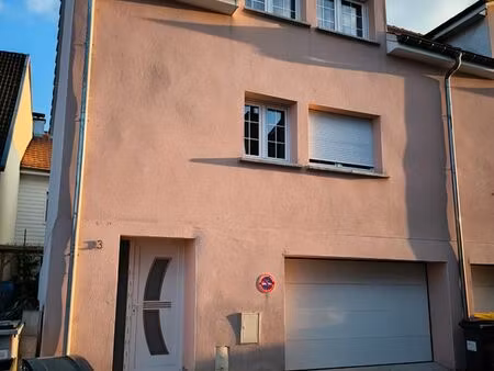 très jolie maison mitoyenne