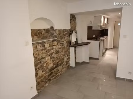 a louer charmant t2 très propre  au calme