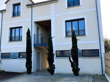 appartement proche gare avec terrasse et jardinet