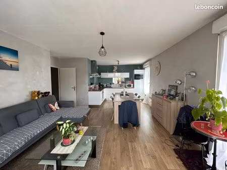 appartement meublé t3 dans résidence sécurisée