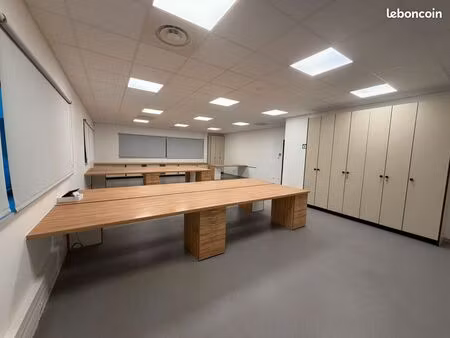 sous-location bureaux meublés avec parking