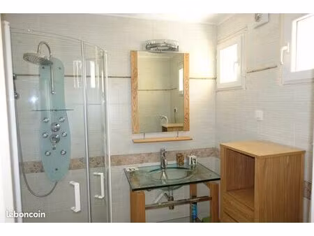 rez de chaussée dans villa  t2 meublé