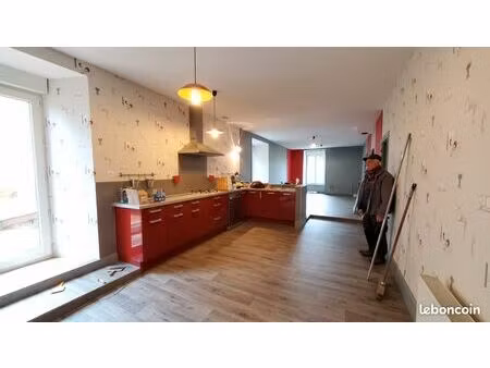 a louer - maison individuelle t4 - 140m2 - jardin/terrasse/garage