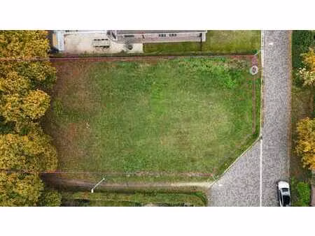 bouwgrond 813m2 voor open bebouwing