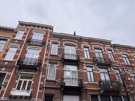 duplex lumineux situé rue philippe baucq 70 etterbeek