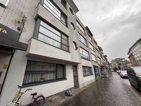 gelijkvloerse studio