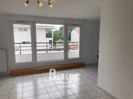 metz vallieres - f2 - cuisine equipee - parking