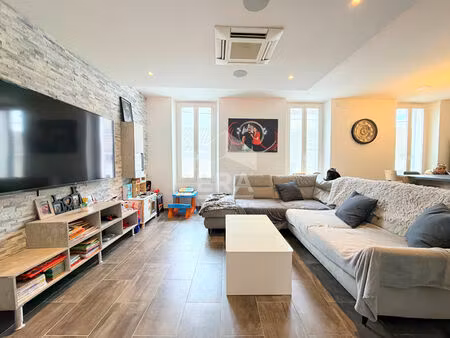 à vendre pertuis appartement 4 pièces entièrement rénové avec garage et 2 places de statio