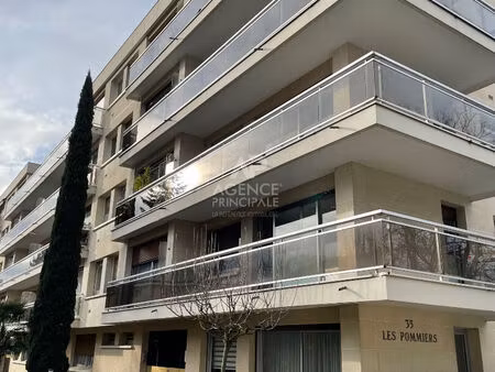 appartement 5 pièces 3 chambres à 2 minutes du lycée international