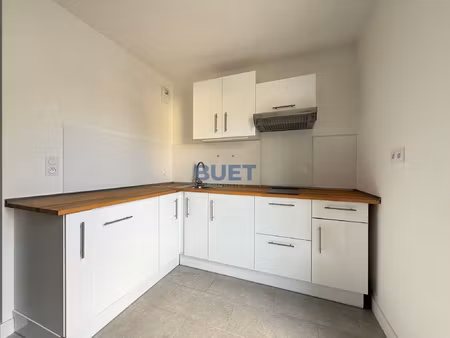 plombieres les dijon : studio avec balcon dans residence rec