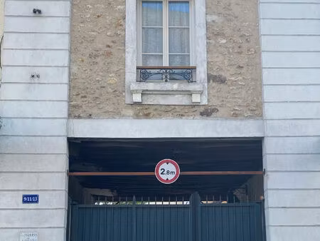 location parking / box 1 pièce  mennecy