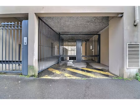 place de parking taverny