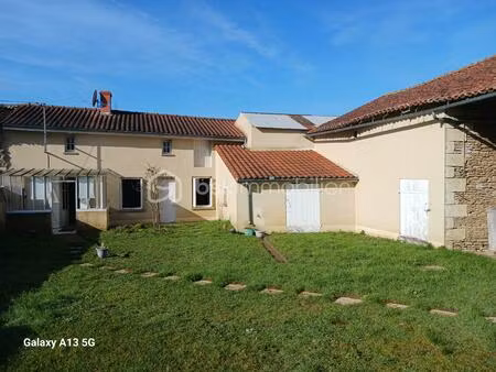 maison de 62 94 m² à doussay