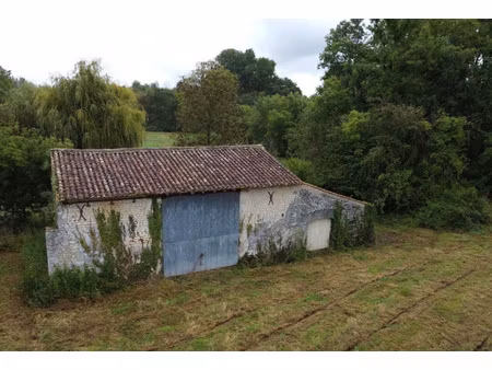 belle grange offrant la possibilité d'aménager une maison à