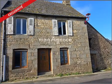 maison de ville en pierre 90 m² avec dépendance attenante