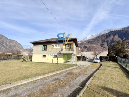 (73) saint-jean de maurienne - maison fort potentiel - empla