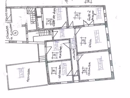 appartement à louer  salle de bain avec baignoire  toillette separate  grande terrasse à 2