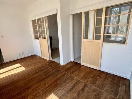 proche hôpital et préfecture t3 62 m²