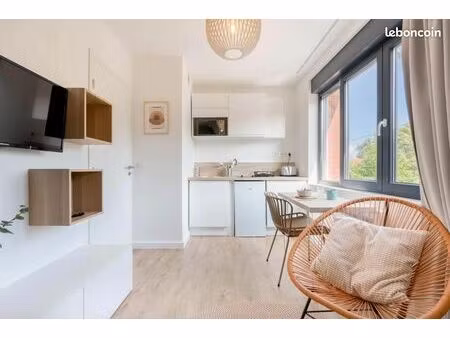 studio 1 pièce 23 m²