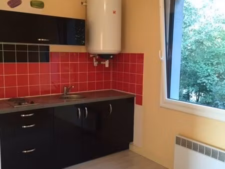 bruz proximite campus t1