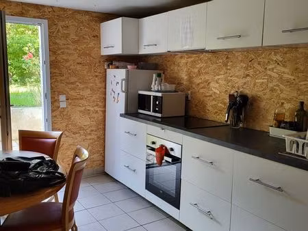 chambre meublée dans petite résidence étudiante