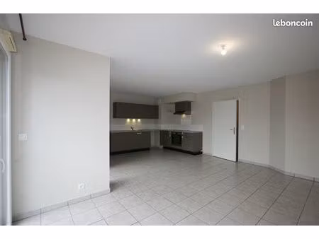 appartement 3 pièces 63 m²