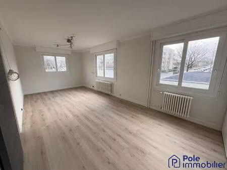 location maison à caen le port - ste-thérèse (14000) : à louer / 82m² caen le port - ste-t