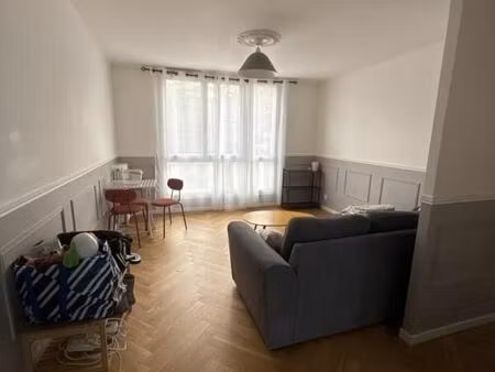 location appartement 3 pièces 52 m² à garches (92380)