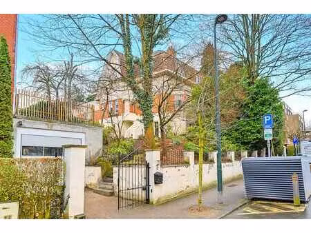 charmante maison 3 f. avec jardin arboré & grand garage