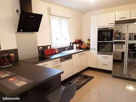 vente maison à saint-méen-le-grand (35290) : à vendre / 75m² saint-méen-le-grand