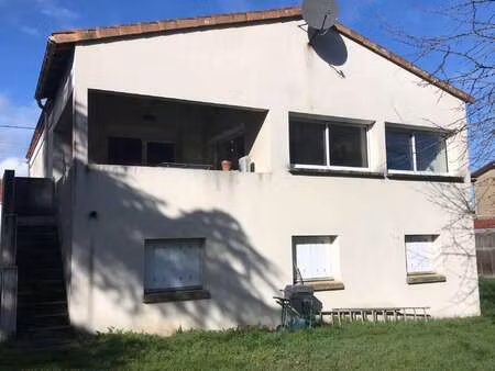 vente maison à bressuire (79300) : à vendre / 132m² bressuire