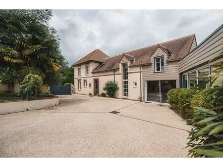 magnifique ferme rénovée à fontaine la gaillarde
