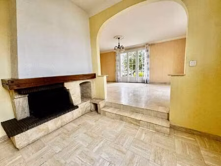 vente maison à sainte-foy (85150) : à vendre / 104m² sainte-foy