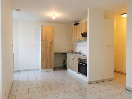 location appartement 2 pièces 30 m² à guipry (35480)  490 €