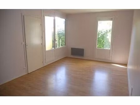 appartement clermont 76.65 m² t-3 à vendre  163 000 €