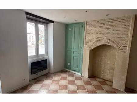 location appartement  m² t-2 à cosne-cours-sur-loire  330 €
